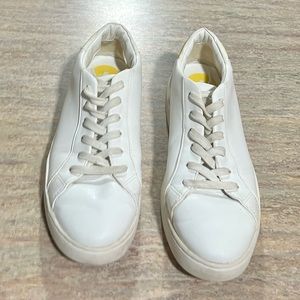 Thousand Fell white sneakers